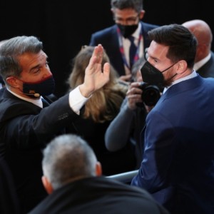 足球新闻-巴萨高层的权力游戏：梅西难回的“家”与拉波尔塔难承之“重”